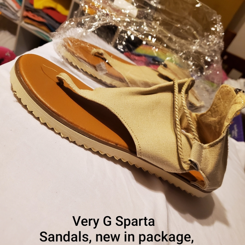 Very G brand sandals